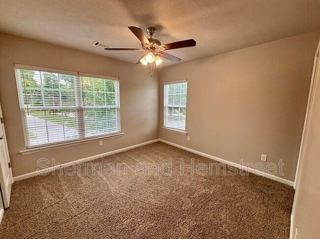 Building Photo - 602 Dobhill Ln