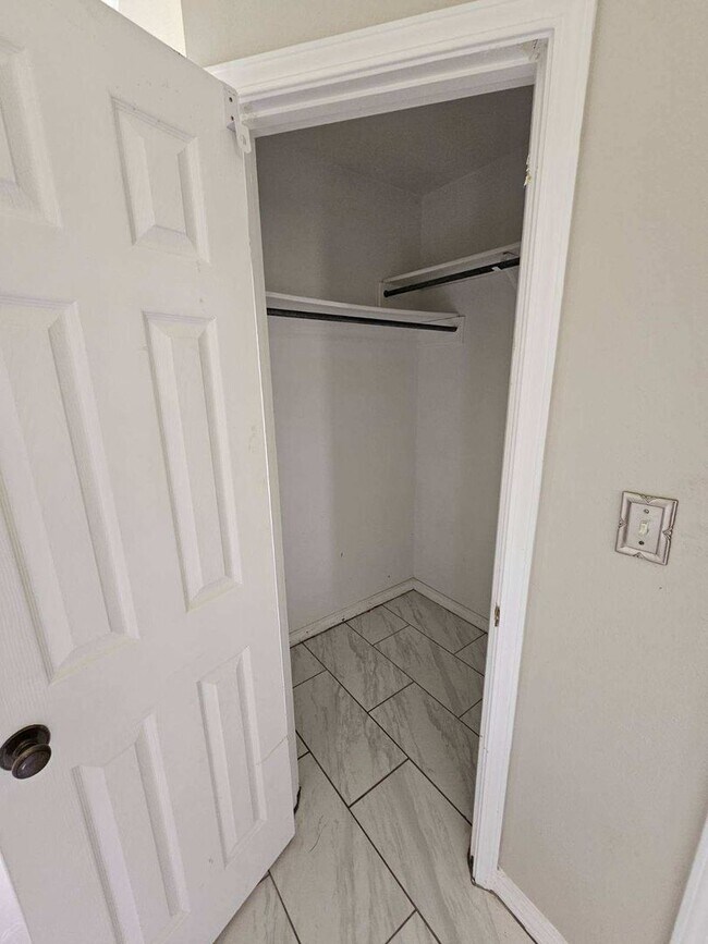 Building Photo - 5901 Pampus Ln