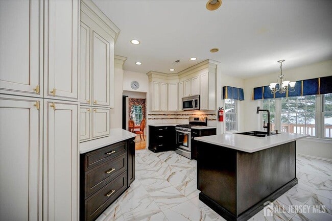 Building Photo - 15 Afton Blvd