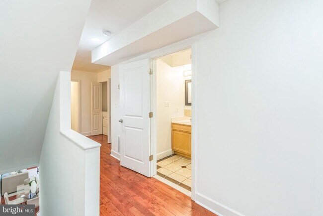 Building Photo - 1526 8th St NW