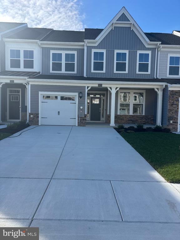 Building Photo - 29253 Oxford Dr