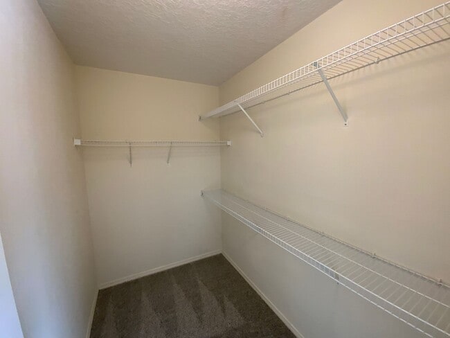 Building Photo - 3 Bedroom Single Story Home Near Northern Blvd NE & Loma Colorado Blvd NE!