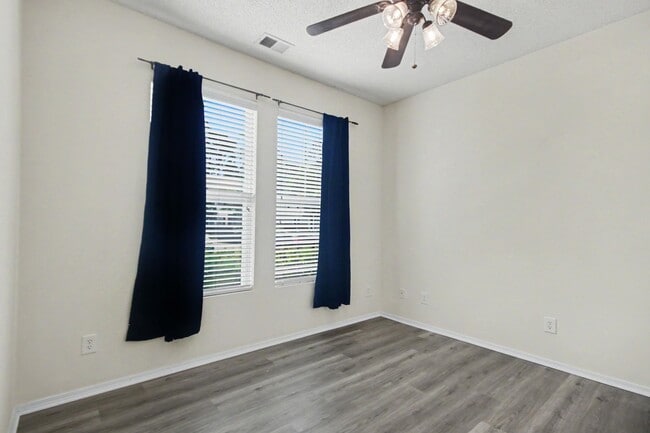 Building Photo - 113 Olde Towne Way