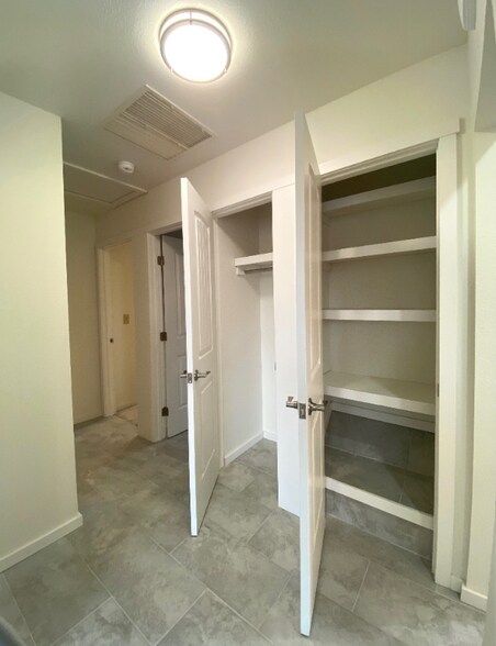 Building Photo - 2940 Illinois Ave