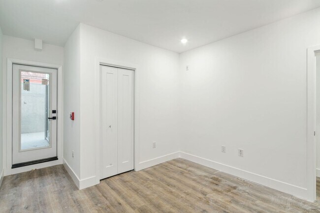 Building Photo - 1520 N 8th St