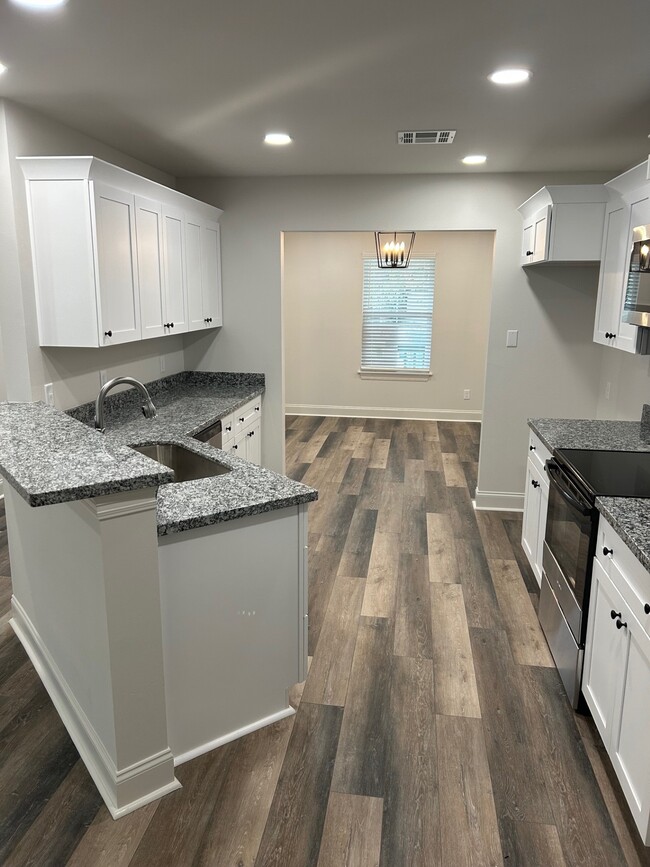 Building Photo - 70372 C St