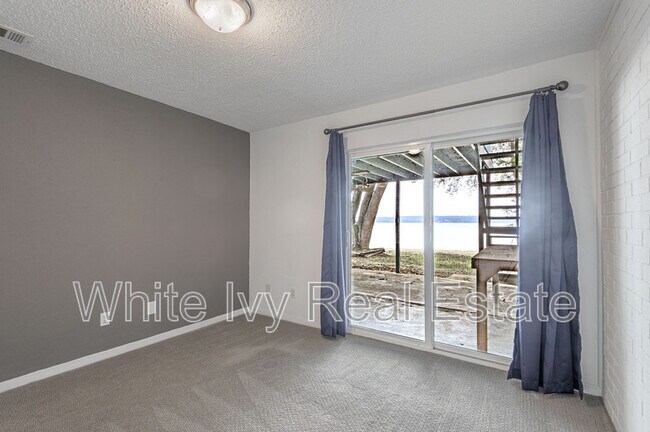 Building Photo - 356 Peach Is Rd