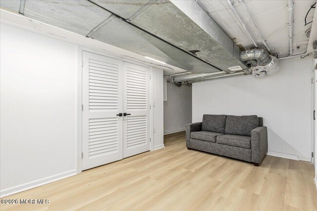 Building Photo - 1001 Norwood Ave