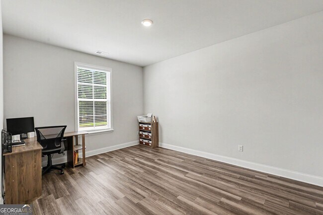 Building Photo - 170 Glen Abbey Cir