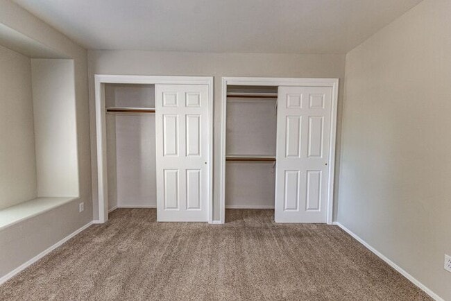 Building Photo - Beautiful and Spacious 3BR 2BA Home w/ Courtyard • Fenced Yard • Cul-de-sac in Tucson