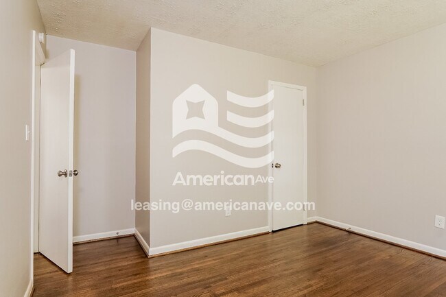 Building Photo - 6825 6th Ave S