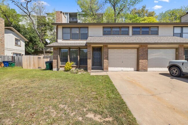 Building Photo - 6525 Hart Ln