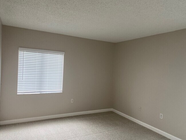 Building Photo - Newly Remodeled 1 bedroom/1 bath in Altamo...