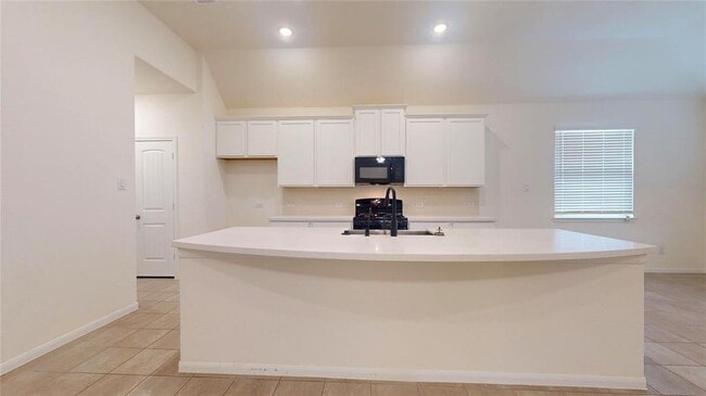 Building Photo - 32307 Elmwood Mnr