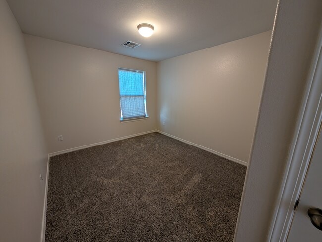 Building Photo - 517 La Entrada Cir