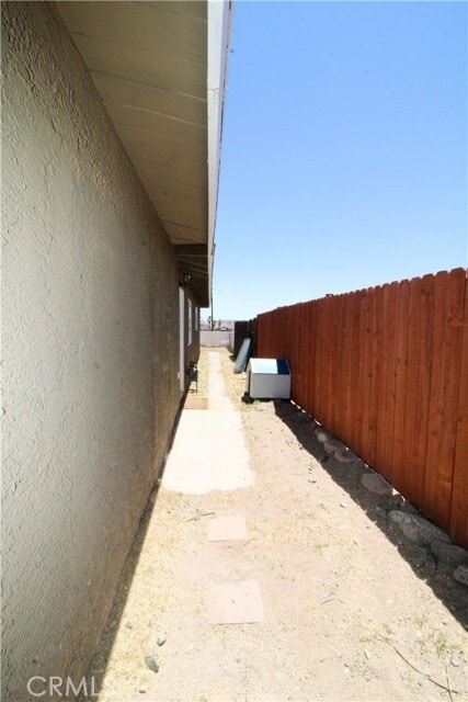 Building Photo - 660 Elm Dr