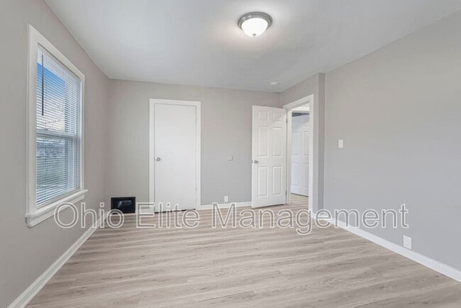 Building Photo - 1999 W Broad St