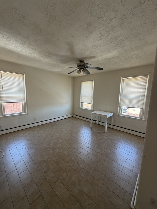 Building Photo - 1526 W Ritner St