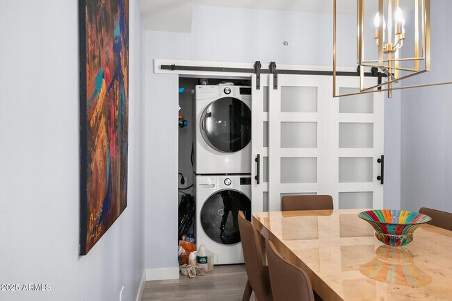 Building Photo - 7167 E Rancho Vista Dr