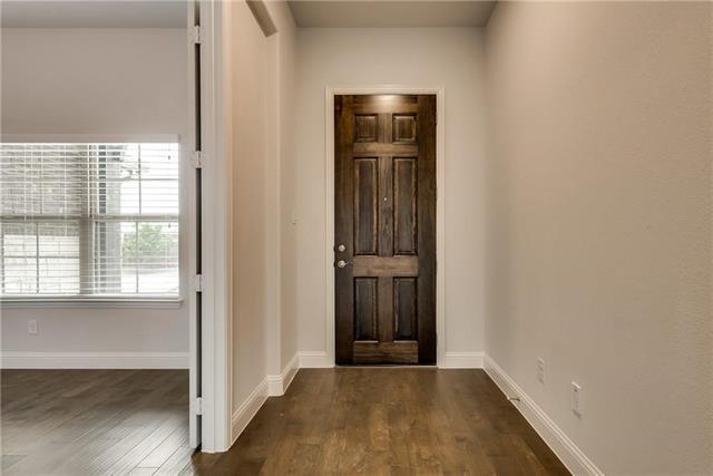 Building Photo - 1601 Primrose Pl
