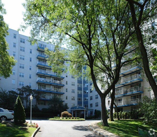 Wedgewood Apartments 499 N Broadway White Plains NY 10603 Apartment