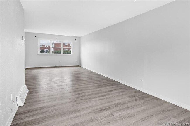 Building Photo - 43 Shea Ave
