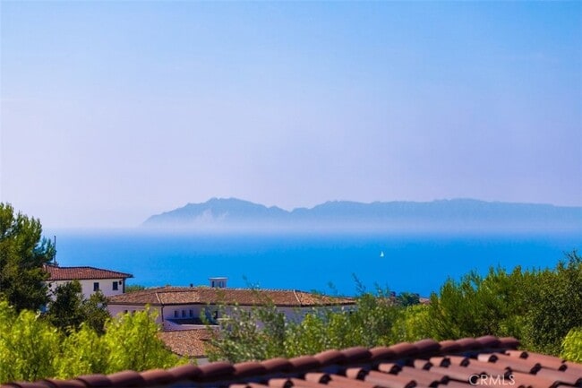 Building Photo - 21 Coral Cay