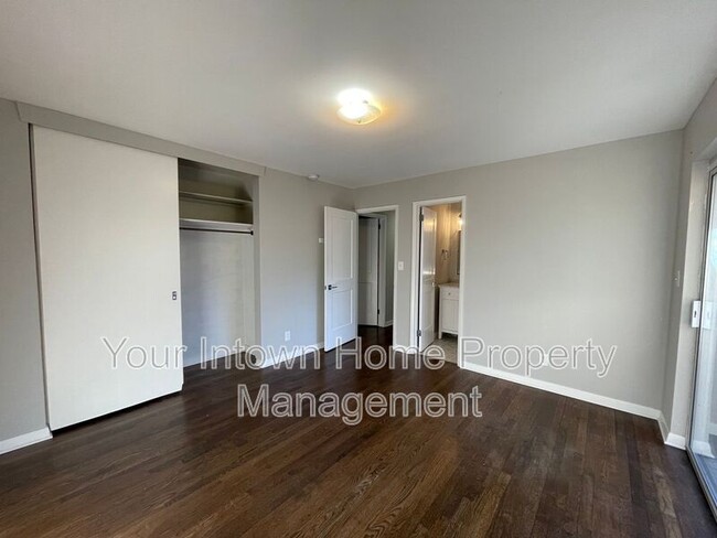 Building Photo - 1525 Sanden Ferry Dr