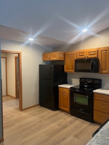 Building Photo - 1731 Crooked Ave