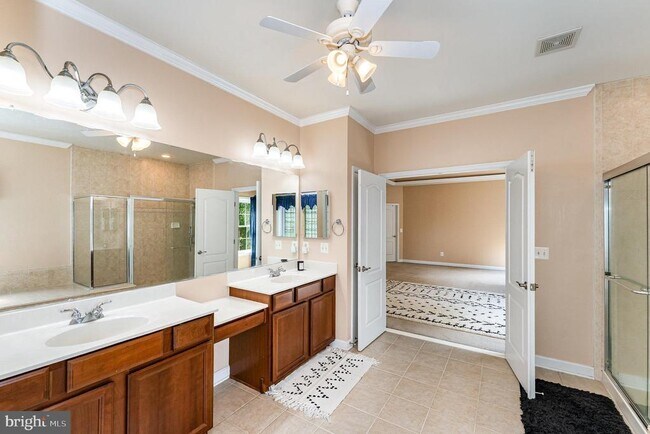 Building Photo - 4203 Talon Dr