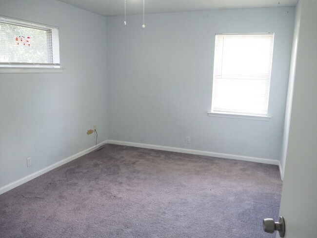 Building Photo - 3 Bed - 2 Bath in Denton