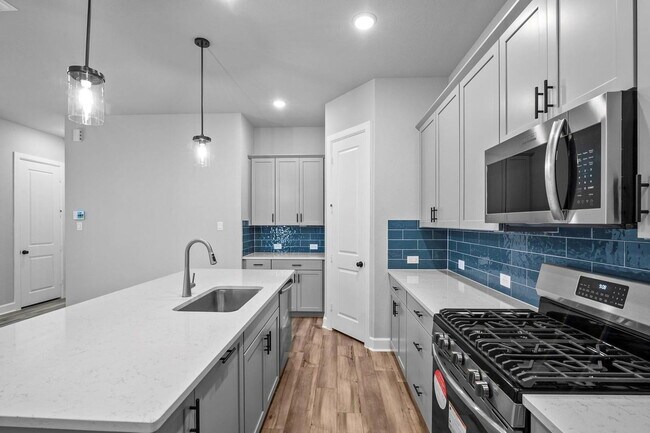 Building Photo - 1519 Noble Pk Dr