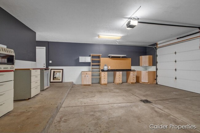 Building Photo - 141 S Main
