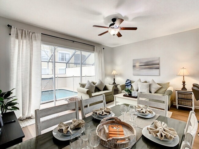 Building Photo - 2314 Silver Palm Dr