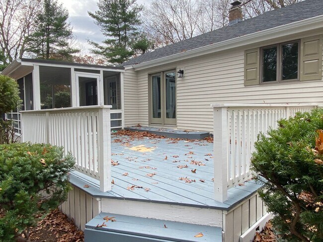 Building Photo - *****Johnston/Bishop Heights - Single Fami...