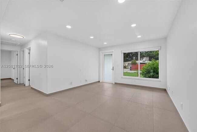 Building Photo - 3036 N 58th Ave