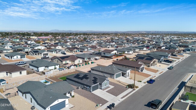 Building Photo - 14557 Desert Poppy Ct