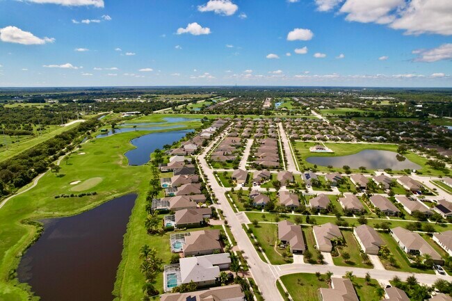 Building Photo - 1405 Mulligan Dr