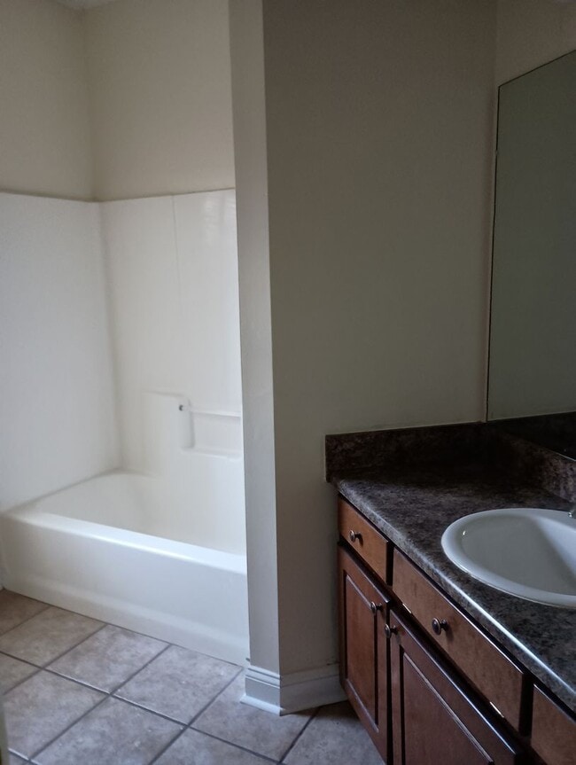 Building Photo - 125 Summerfield Dr