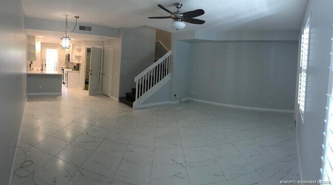 Building Photo - 2977 E Community Dr