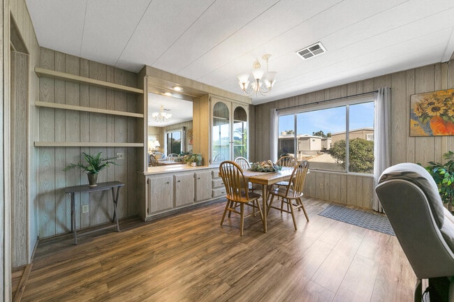 Building Photo - 39345 Moronga Canyon Dr