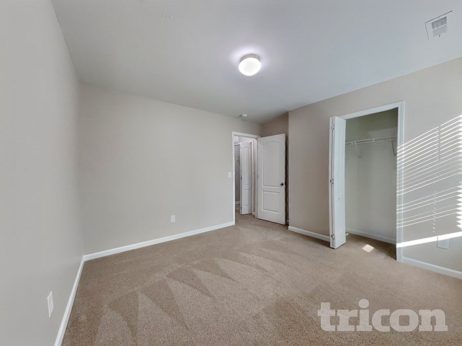 Building Photo - 226 Hallow Oak St