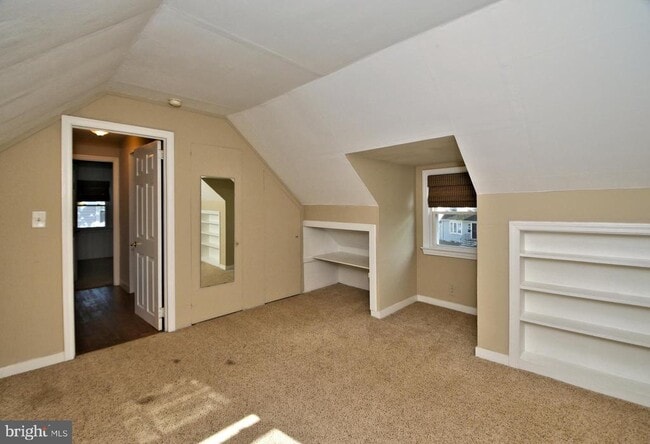 Building Photo - 660 Osborne Ave