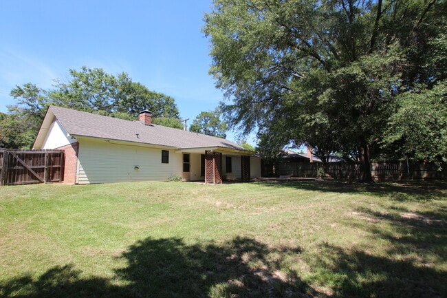 Building Photo - 3109 McDonald Rd