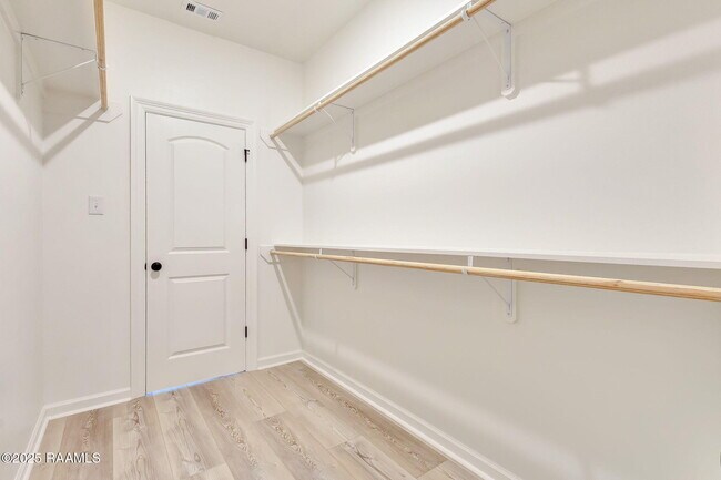 Building Photo - 221 Wakely Ct