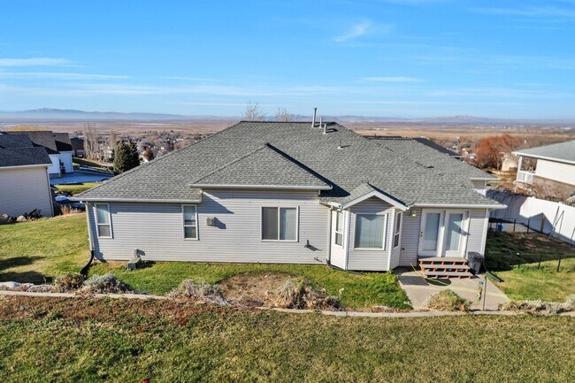 Building Photo - 426 W 2700 S