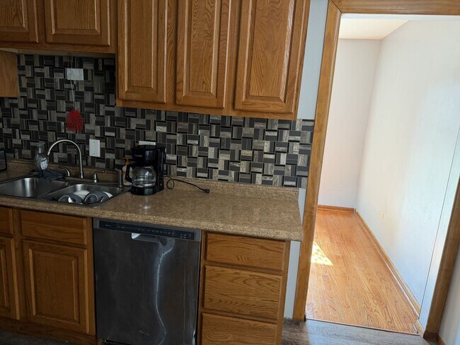 Building Photo - 18019 Ravisloe Terrace