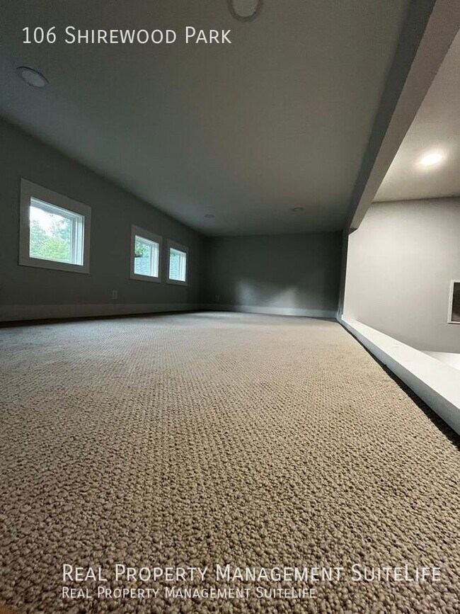 Building Photo - 106 Shirewood Park