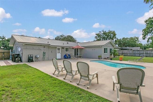 Building Photo - 733 Coquina Ct