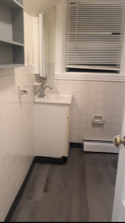 Building Photo - 19 Barney Ave